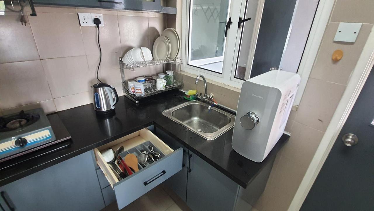 Homestay Jalan Tun Razak Walking Distance Ijn, Hkl, Mrt Station, Kpj, Perkeso, Bernama, Tabung Darah, Istana Budaya Куала-Лумпур Экстерьер фото